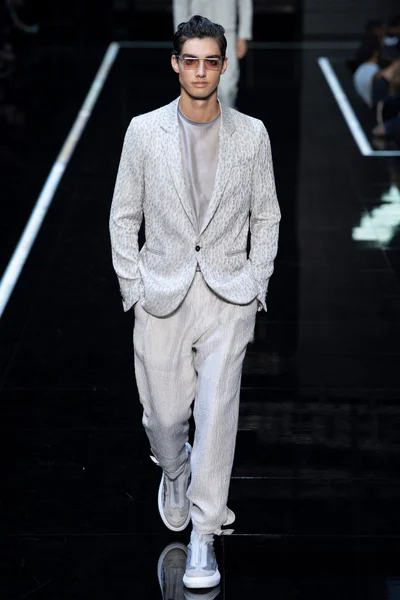 Look 68
